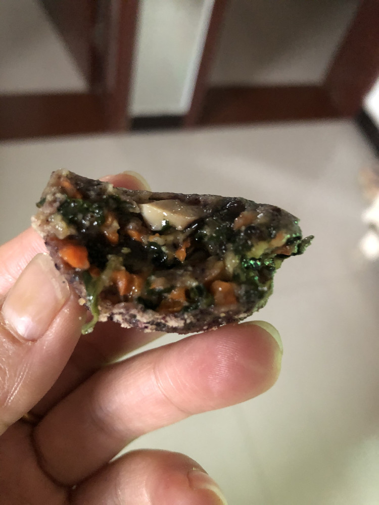 黑玉米菜团子的做法