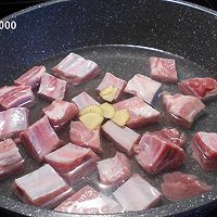 意大利红醋酸甜排骨的做法图解1