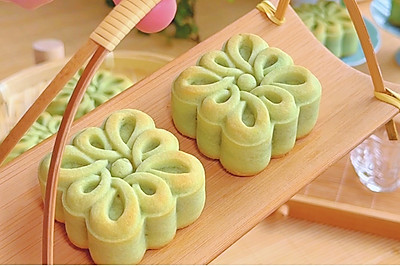 开心果脆皮霸霸月饼