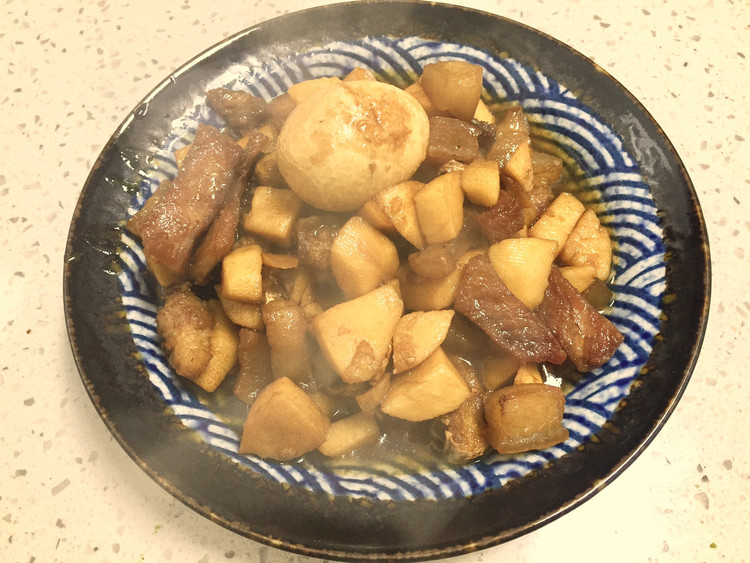 白茨菇烧肉的做法