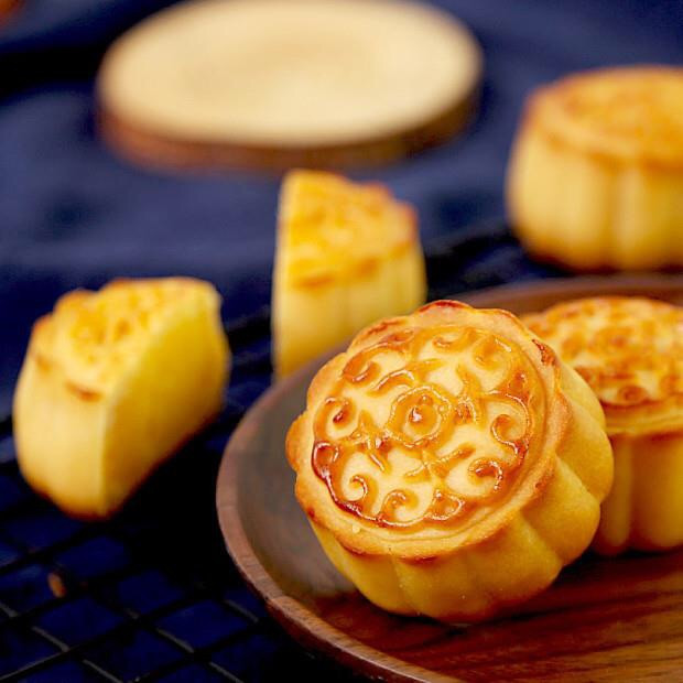 广式奶黄月饼（绿豆冰糕饼皮版）的做法
