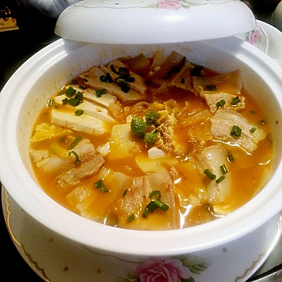 韩国泡菜五花肉豆腐汤一节后开胃清肠首选