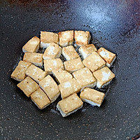 蒜苗炒豆腐的做法图解5