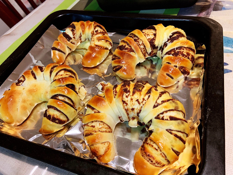 豆沙牛角面包的做法