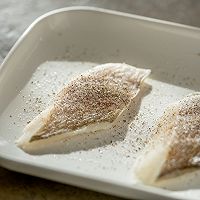 香煎挪威北极鳕鱼土豆饼的做法图解1