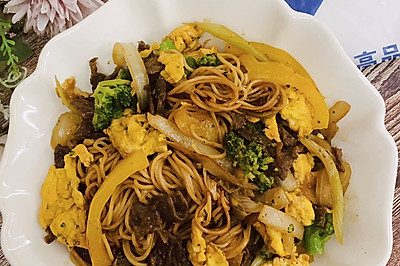 西兰花牛肉炒面