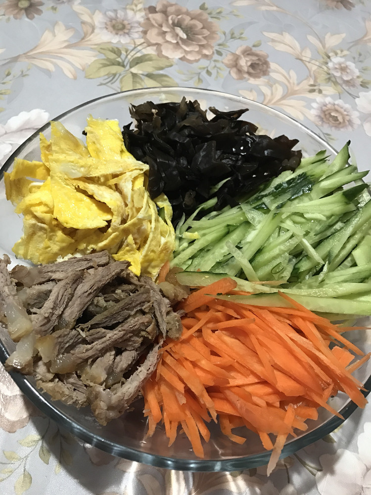五彩大拌菜的做法