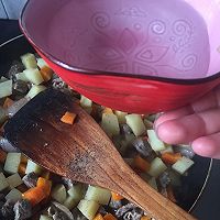 咖喱牛肉土豆烩饭的做法图解6