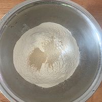 奶香兔兔馒头的做法图解1