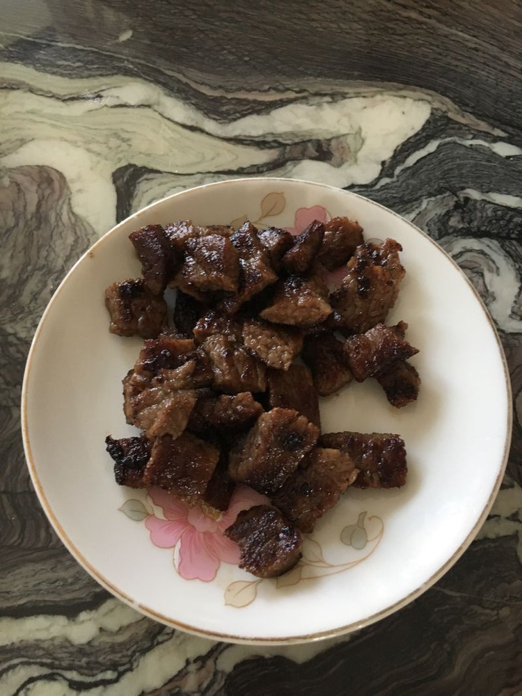 炒儿童牛排的做法