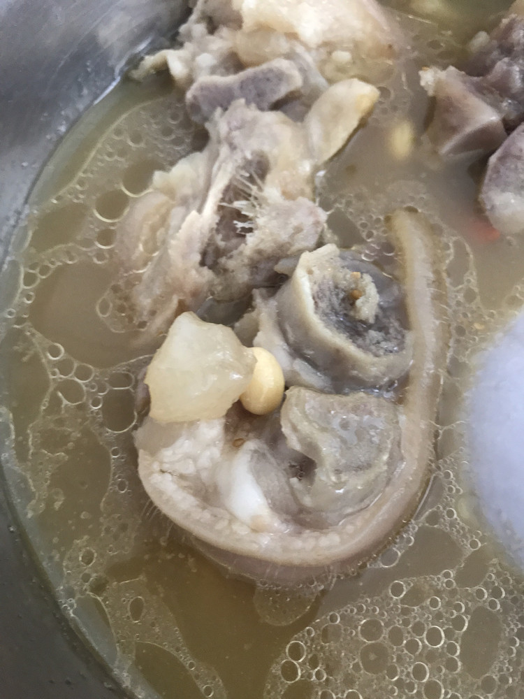 黄豆炖猪蹄的做法