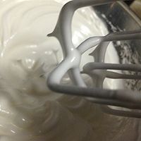 戚风蛋糕的做法图解3