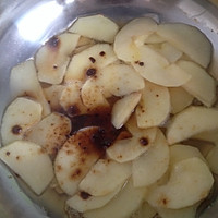 蜜汁溜苹果的做法图解4