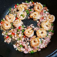 鲜虾时蔬炒藜麦～减脂餐的做法图解3