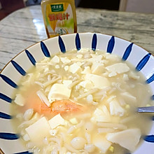 菌菇豆腐汤