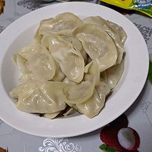 猪肉酸菜馅饺子