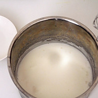 烤箱做蛋糕（芝士蛋糕的做法）的做法图解7