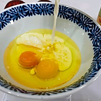 #皇后红玫瑰花式做法#空气炸锅版，苹果麦芬蛋糕的做法图解2