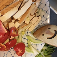 豆豉芹菜炒香干的做法图解2