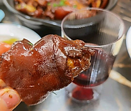 ❤️年夜饭预热～‼️红酒焖猪蹄的做法