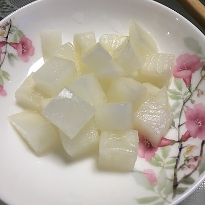 吃韩式炸鸡的必备——萝卜泡菜