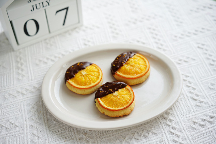 橙意满满超高颜值的巧克力橙子饼干的做法