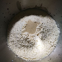 奶香法棍型面包的做法图解1