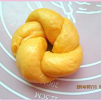 ***西瓜汁椰蓉花面包***的做法图解9