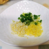 樱玉豆腐炒虾仁的做法图解2