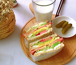 简单自制蔬菜三明治的做法