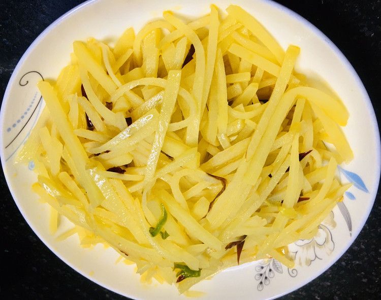 醋溜土豆丝的做法