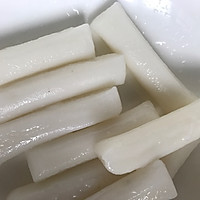 毛蟹炒年糕的做法图解2
