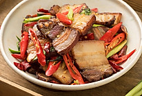 【土匪腊肉】土匪肉一上桌，没人能招架住！的做法