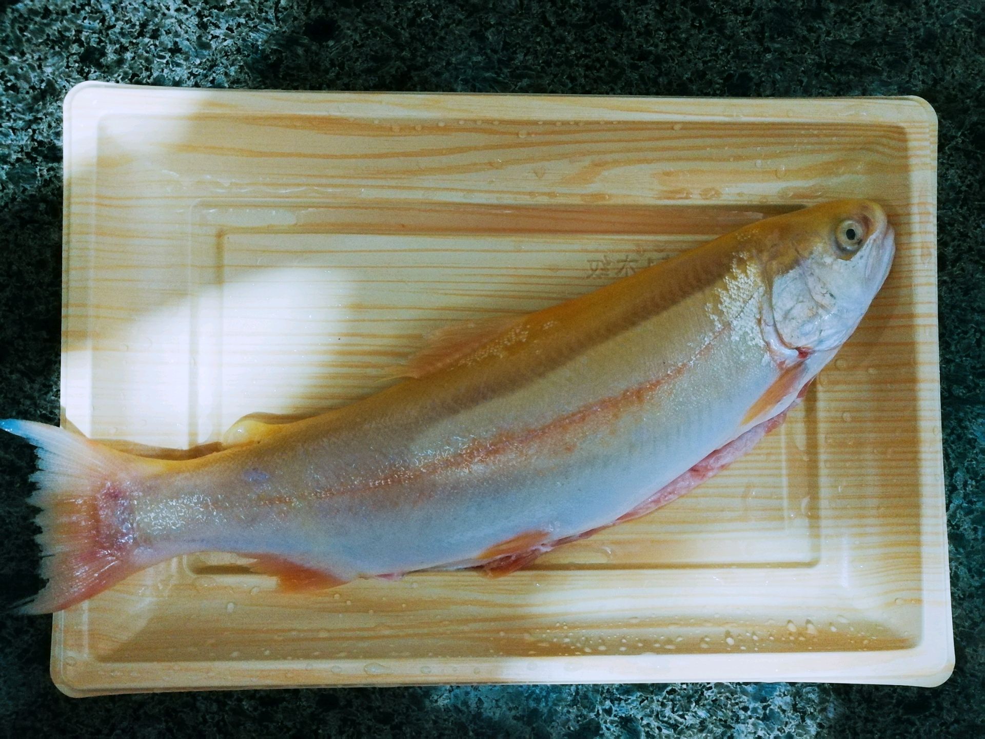 清蒸金鳟鱼怎么做_清蒸金鳟鱼的做法_豆果美食