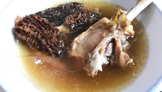 羊肚菌鸡汤