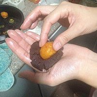 广式豆沙蛋黄月饼的做法图解6