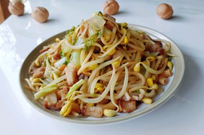 辣肉黄豆焖面芽