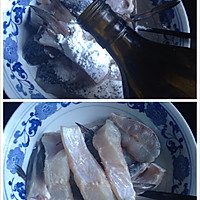 一鱼二吃【酸菜鱼汤煲/红烧黑木耳鱼块】---冬季暖身的做法图解4