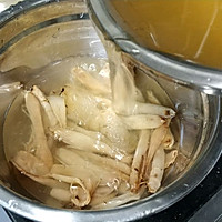 沙虫干响螺片汤的做法图解16