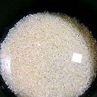 电饭锅之排骨土豆焖饭的做法图解1