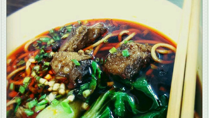 台式 . 私房红烧牛肉面