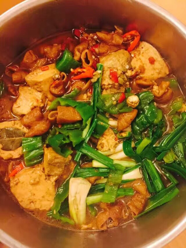 肥肠臭豆腐煲
