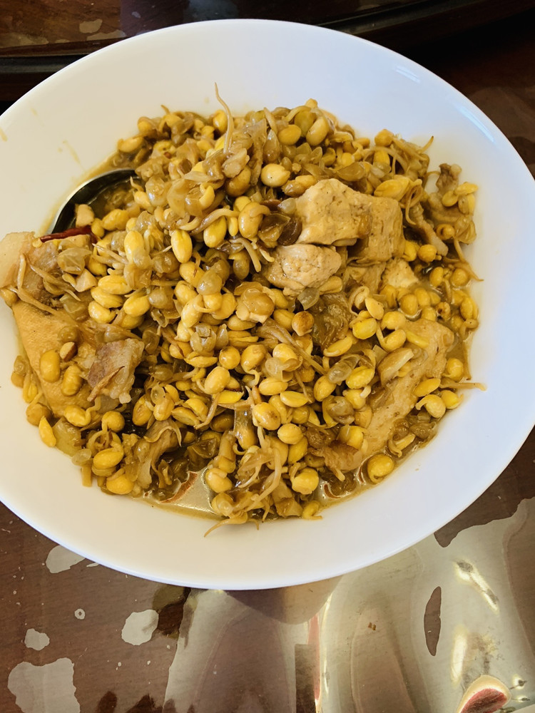 老式酱焖豆嘴炖豆腐的做法