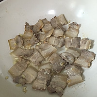 懒人必备-【五花肉豆腐泡菜锅】的做法图解2