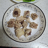 土豆鸡腿的做法图解1