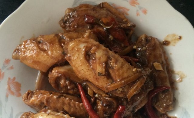 红烧鸡翅中