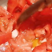#豪吉小香风 做菜超吃香#酸辣番茄鸡腿煲的做法图解7