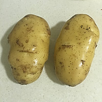 香煎蒜香小土豆的做法图解1