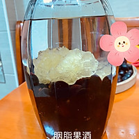 胭脂果酒的做法图解2
