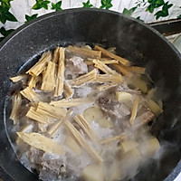 香喷喷土豆腐竹排骨炖粉条的做法图解8